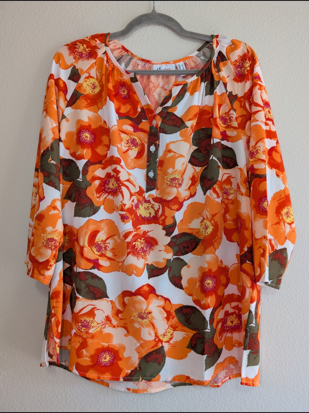 d&co Orange Floral Split-Neck Blouse Size XL